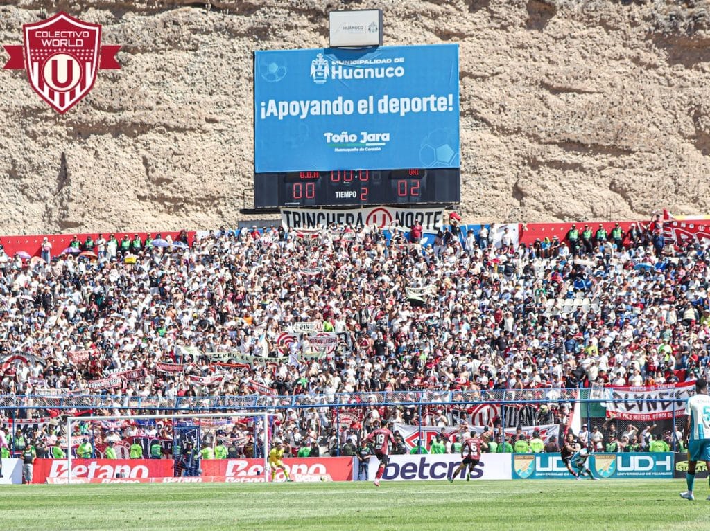 Uno de los asistentes entrevistados relató que, en una ocasión similar frente a Sporting Cristal, solo logró ingresar cuando el partido ya estaba por finaliza