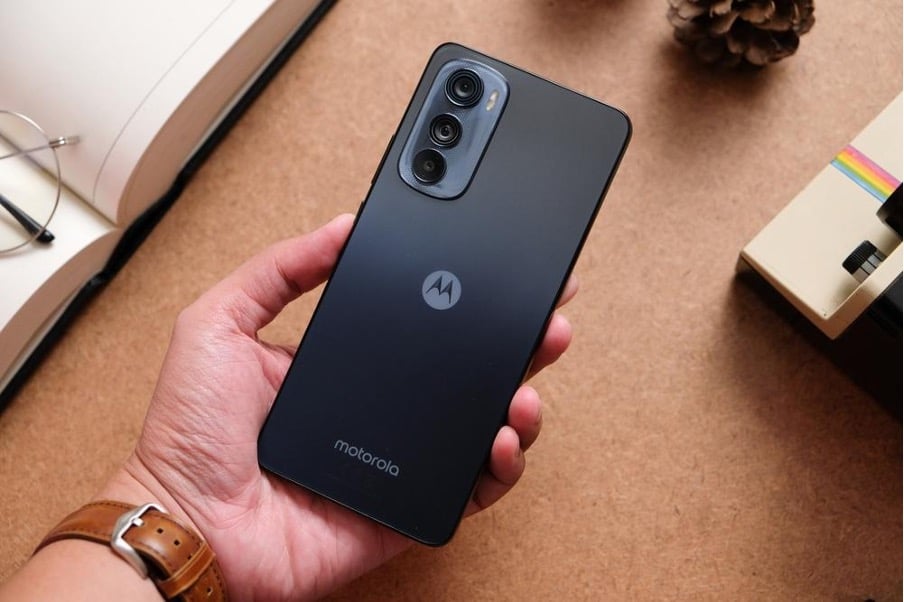 ● Fotos y redes: el Moto G86 5G da calidad en cámaras y rendimiento sin subir demasiado el precio.