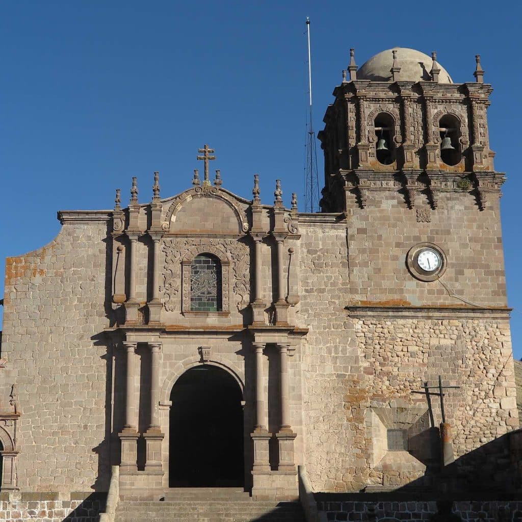 La decisión, dispuesta por el papa León XIV, fue el desenlace de una investigación interna que halló indicios de abuso de poder, relaciones simultáneas con múltiples mujeres y graves irregularidades financieras en la administración eclesiástica.