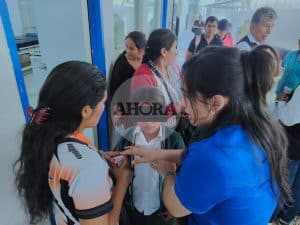 presentaron síntomas de náuseas, vómitos y dolor abdominal luego de ingerir productos alimenticios proporcionados por el programa escolar Wasi Mikuna (antes Qali Warma).